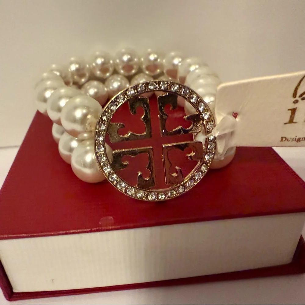 NEW ISIS CREATIVE BRACELET WHITE FAUX PEARL DOUBLE STRAND GOLD T RHINESTONE